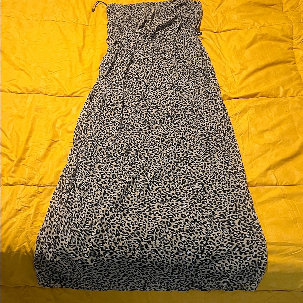 Chic Strapless Leopard Print Maxi Dress